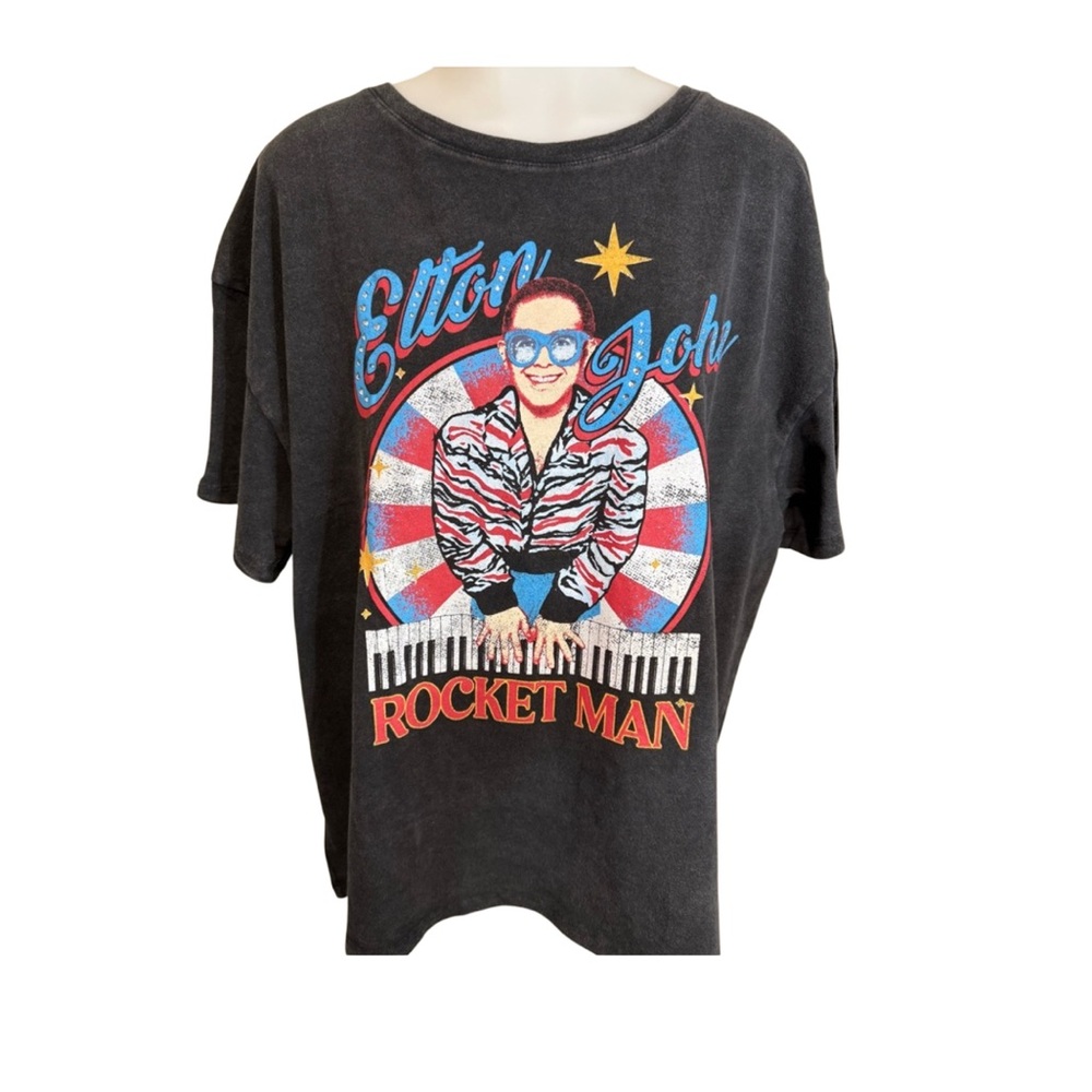 ✨ Elton John “Rocket Man” XL Band Tee – Washed Black – Officially Licensed ✨B3